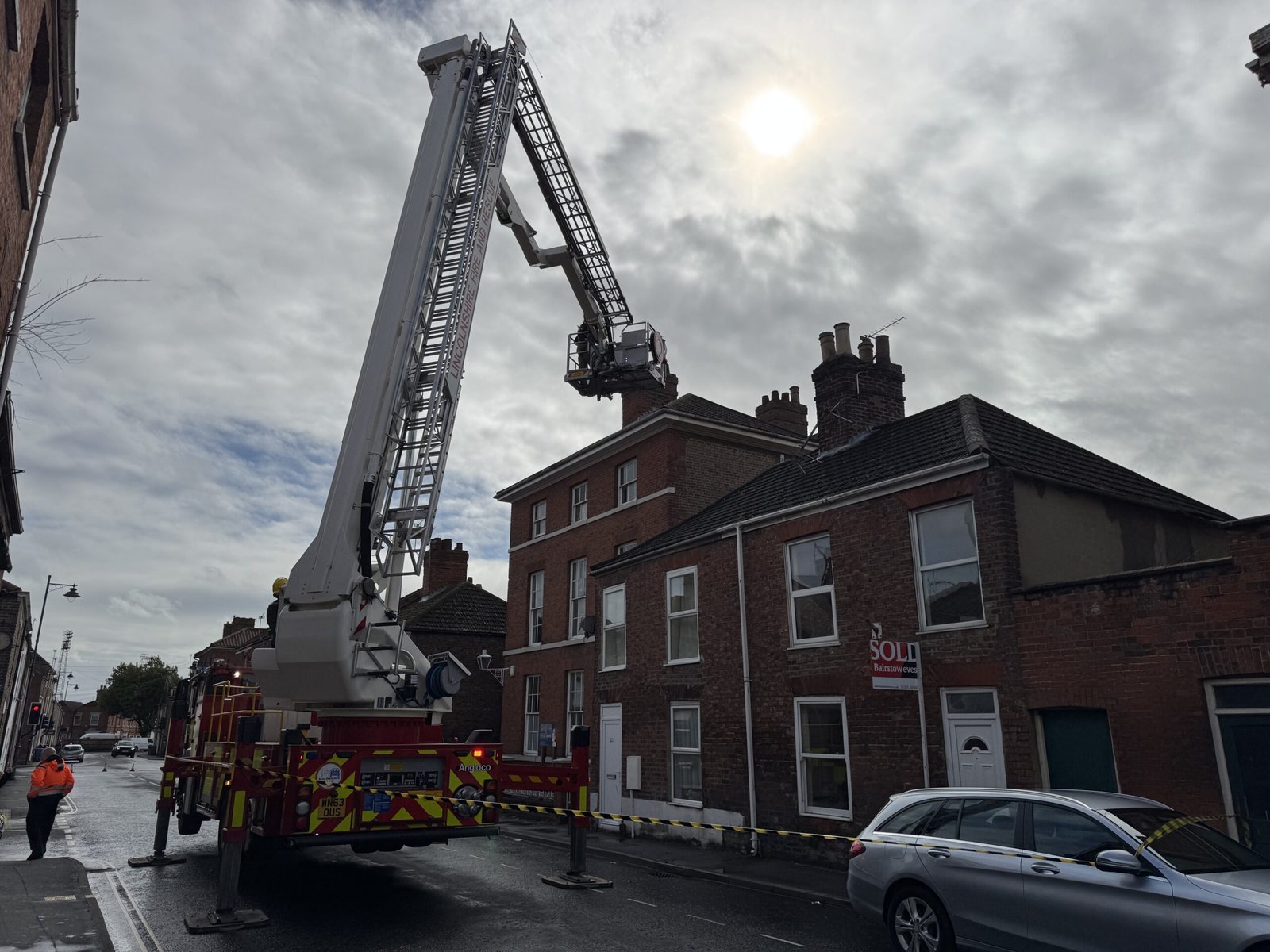 Aerial Ladder Platform causes town centre street closure