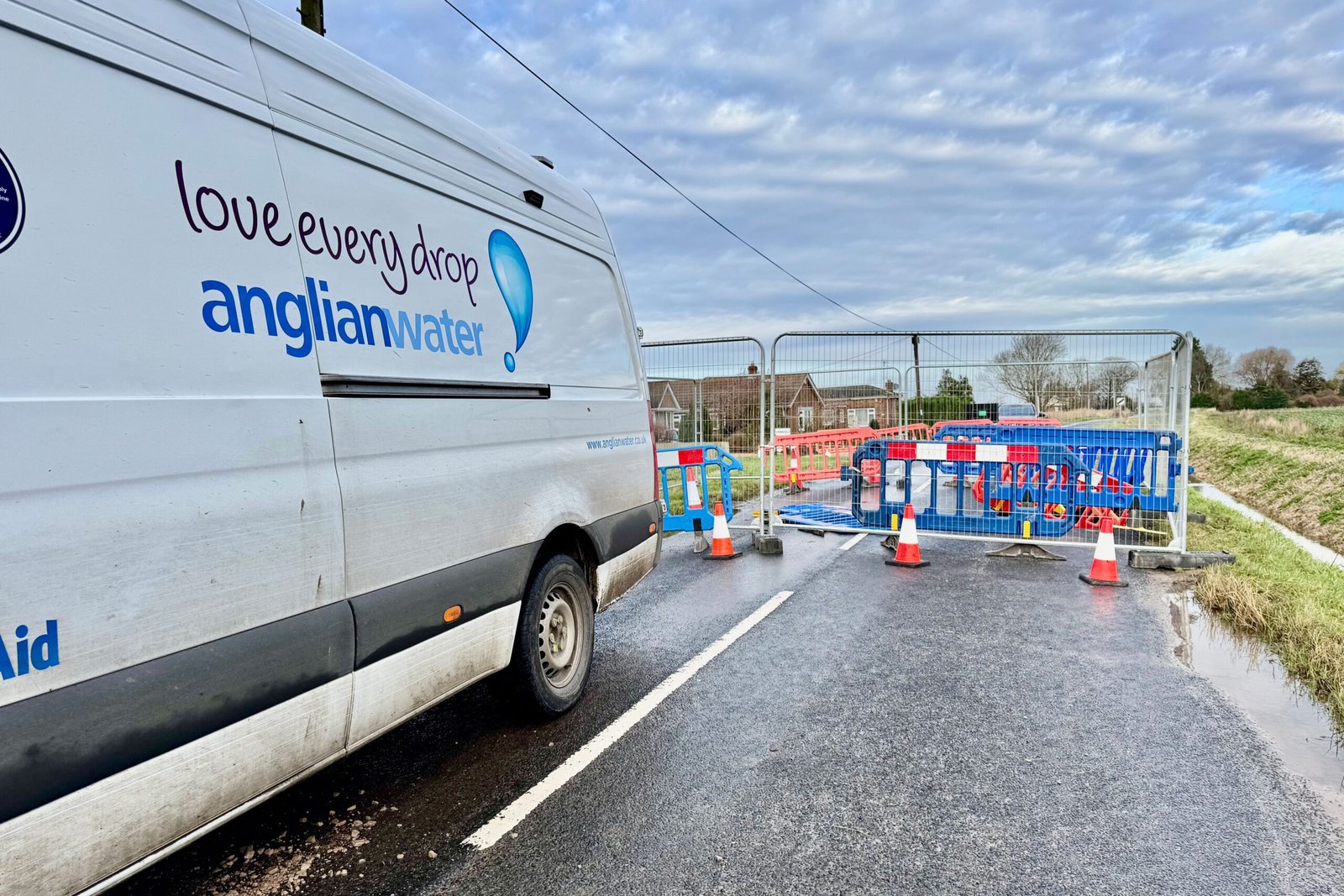 Anglian Water Begins Emergency Repairs on Tattershall Road Following Sinkhole Report