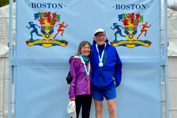 Bill and Pauline Howes completed their remarkable 700th marathon Bill and Pauline Howes completed their remarkable 700th marathon