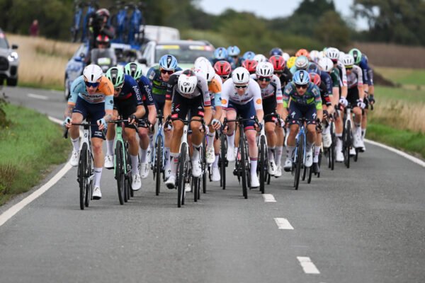 Picture by Zac Williams/SWpix.com - 03/09/2026 - Cycling - UCI ProSeries - 2026 Lloyds Tour of Britain Men - Stage 2: Boston to Skegness (181.1km) - The peloton